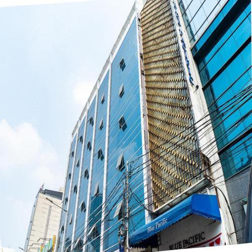 Melawai Hotel | RedDoorz Plus at Blue Pacific Blok M