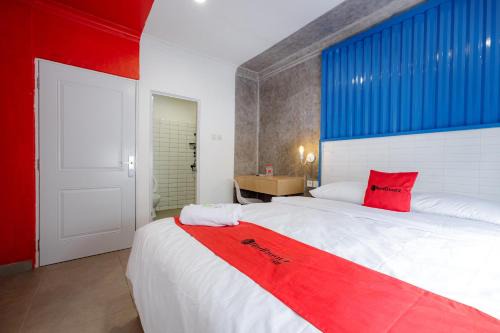Mampang Prapatan House | RedDoorz Plus at Jalan Gatot Subroto Jakarta