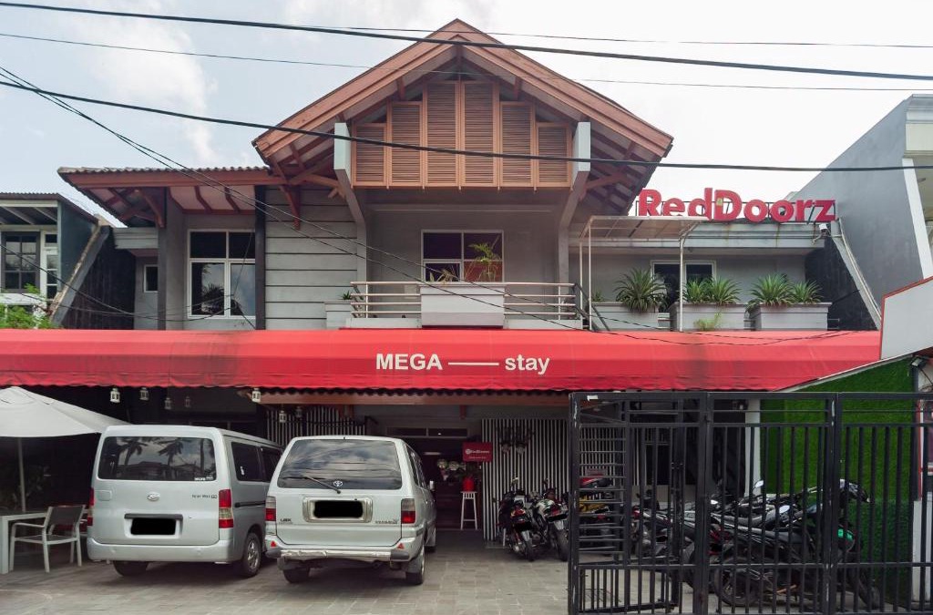 Gading House | RedDoorz Plus near Mall Kelapa Gading
