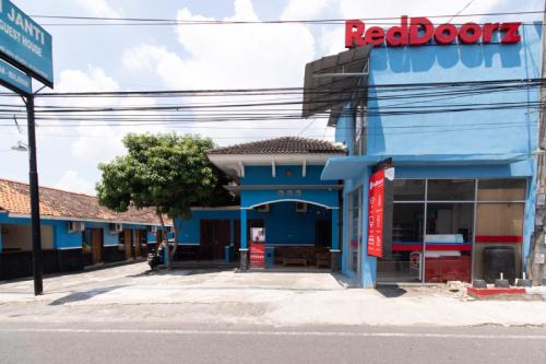 Baturetno House | RedDoorz @ Raya Janti Yogyakarta