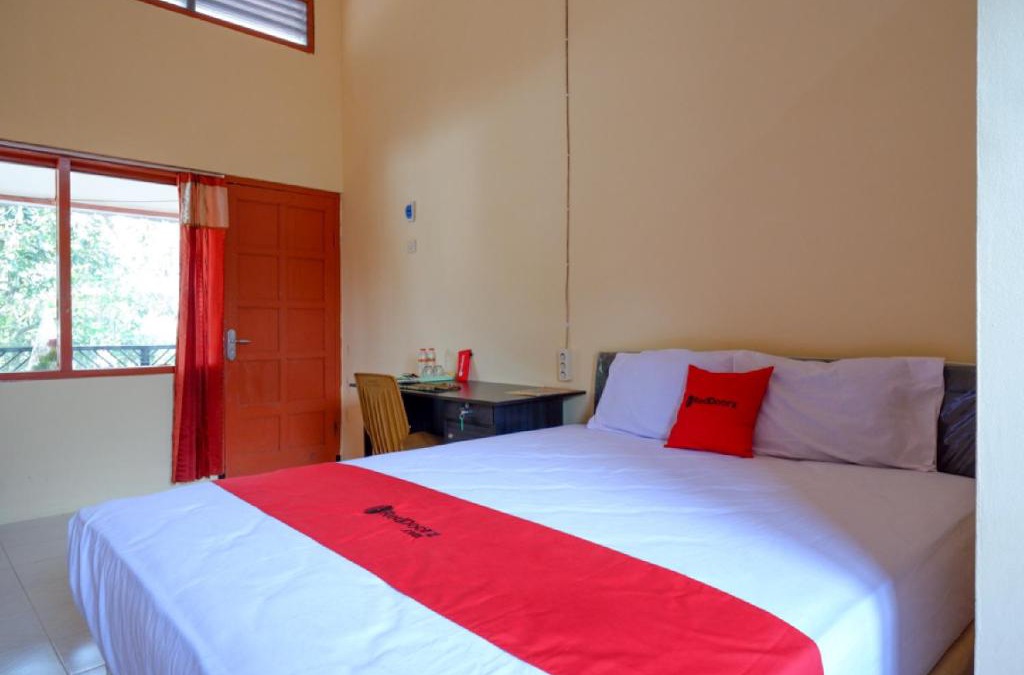 Purwokerto House | RedDoorz Syariah near Alun Alun Purwokerto