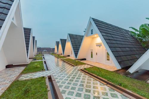 Sukabumi Hotel | RedDoorz Syariah Plus Near Sukabumi Station