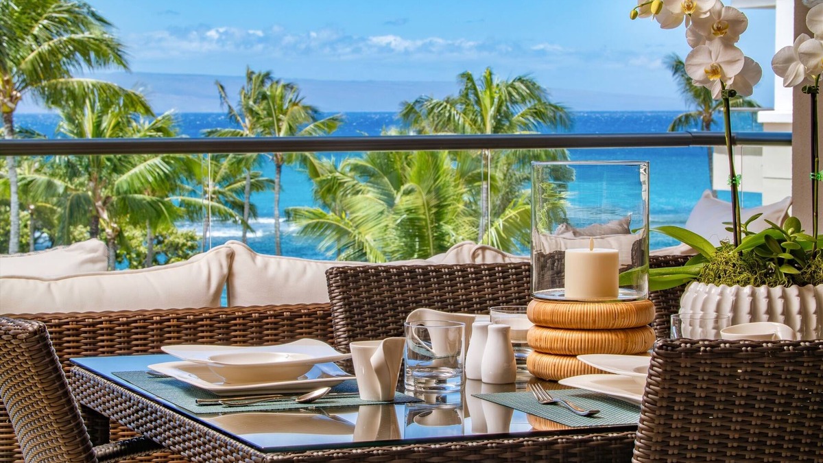 Montage Kapalua Bay Villa | REDECORATED & BRAND NEW! Expansive Ocean View 3 BR+Den, 3.5 BA Montage Kapalua - Sleeps 8!
