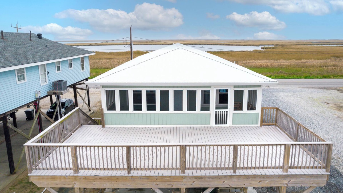Chauvin House | Redfish Retreat Fishing Camp - On Water - Private Boat Launch; Sleeps 12