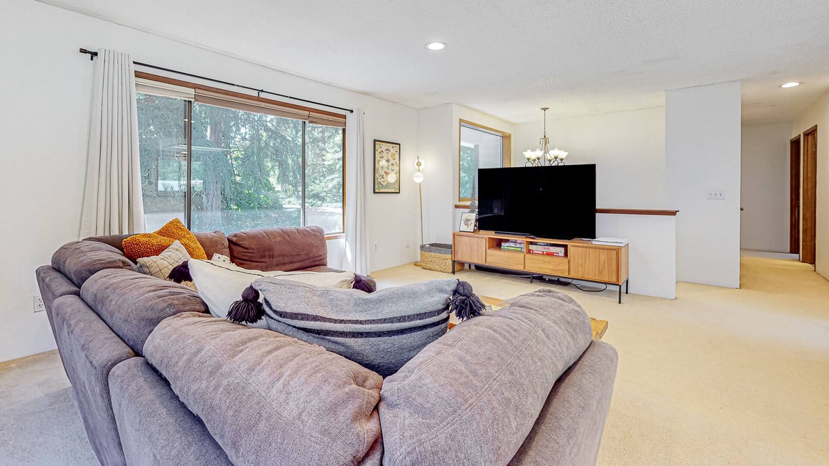 Union Hill-Novelty Hill House | Redmond Retreat - Upstairs | Duplex in Redmond