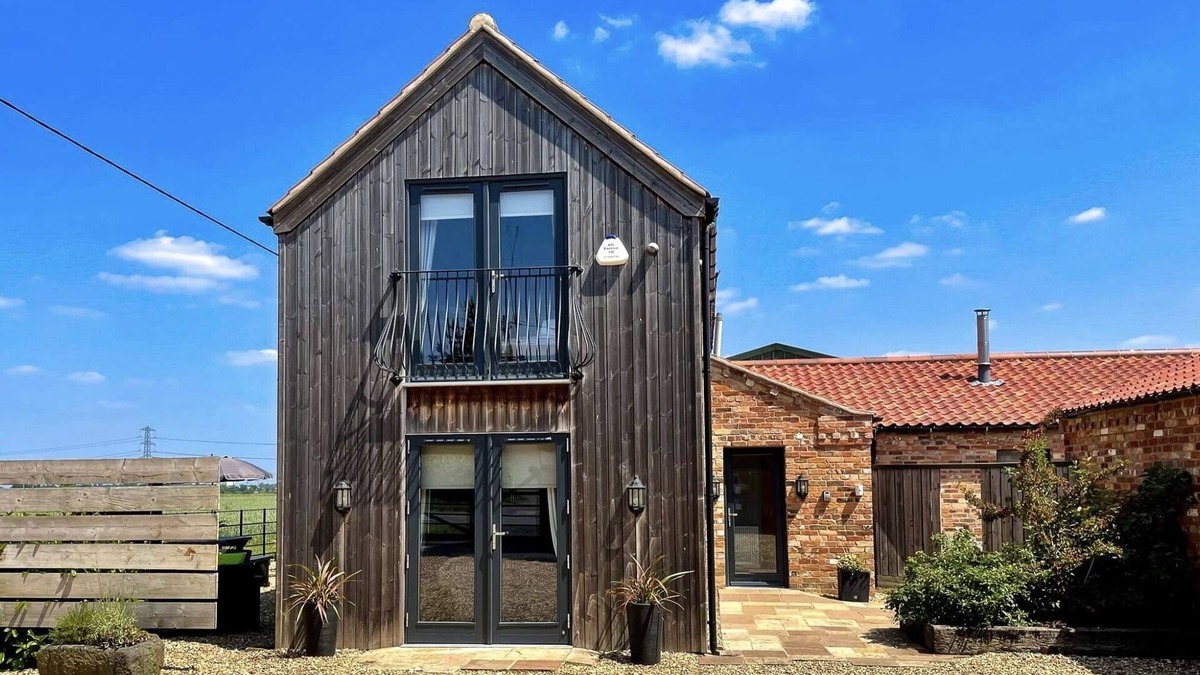 East Drayton House | Redroofs Barn Pet Friendly
