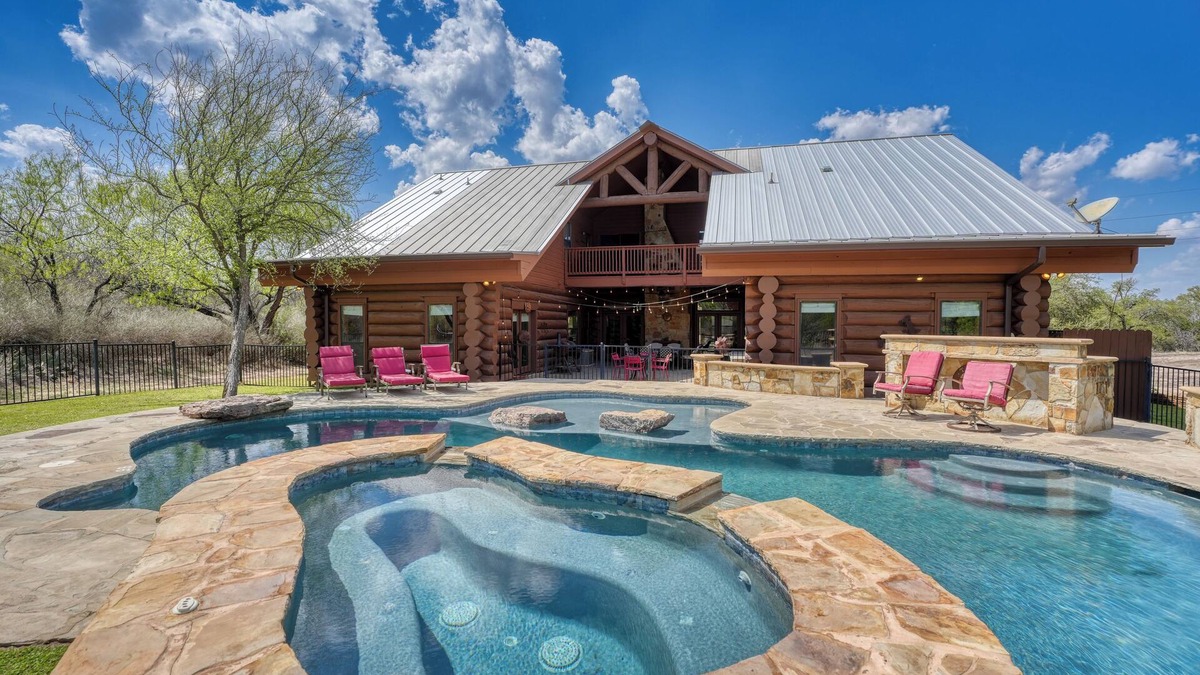Marble Falls Cabin | Redtown River Retreat: Serene Escape by the Water!