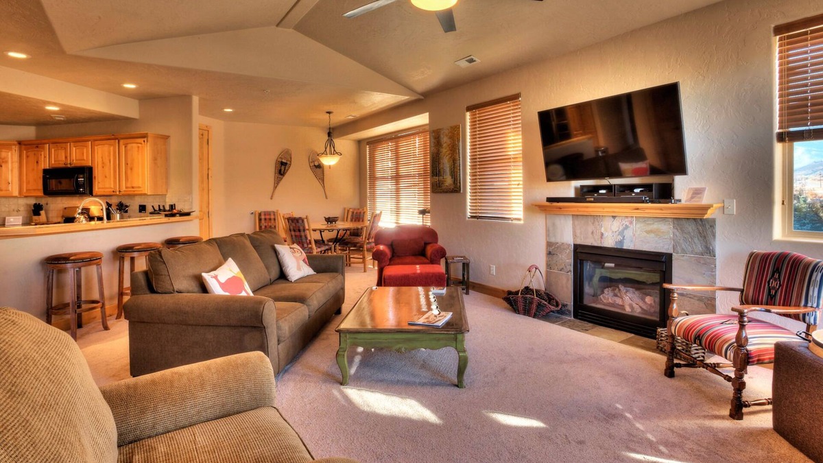 Kimball Junction Condo | Reduced Spring Rate.Convenient Location. 5starReviews. 3 Bed, 2 Bath with Views