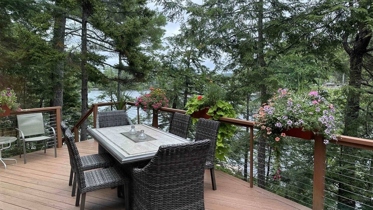 Camden Cabin | REDWOOD CABIN - Town of Camden - Megunticook Lake