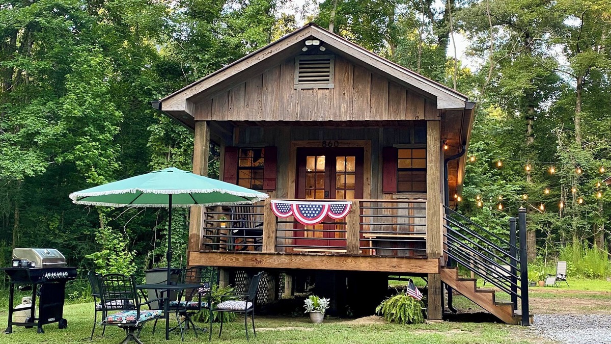 Redwood Cabin | Redwood Cabins MS - Close to Vicksburg, MS & River