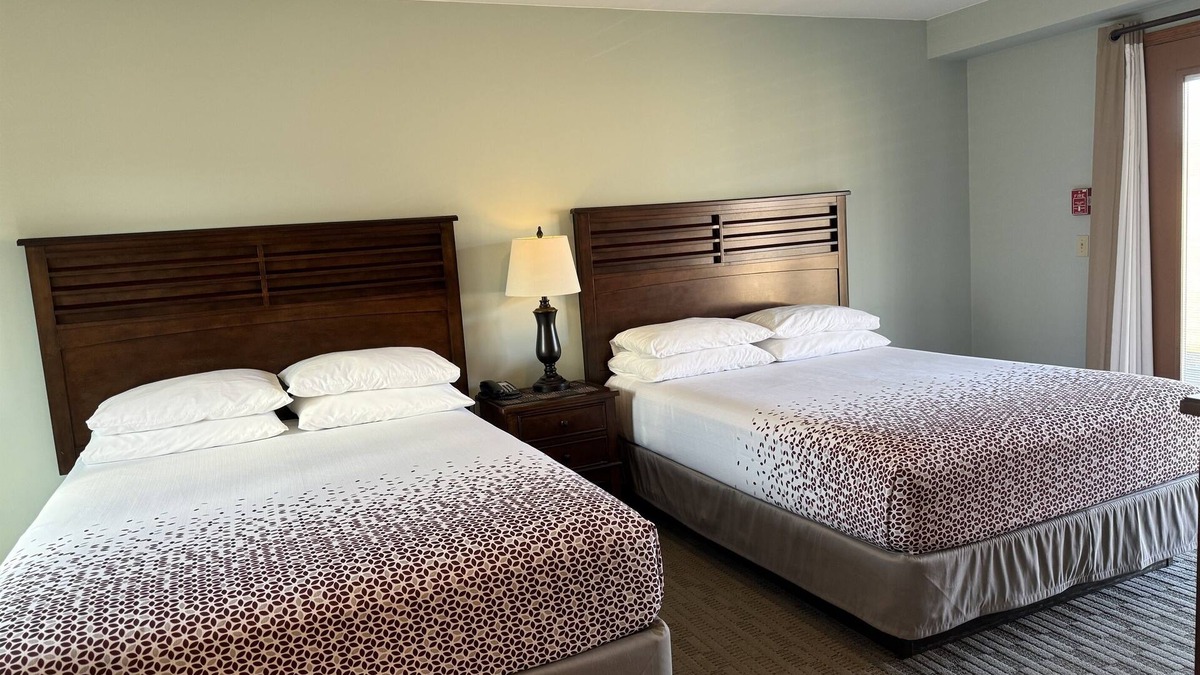 Colliersville Hotel | Redwood Inn & Suites Room #5 - impeccably clean motel between CDP & ASV