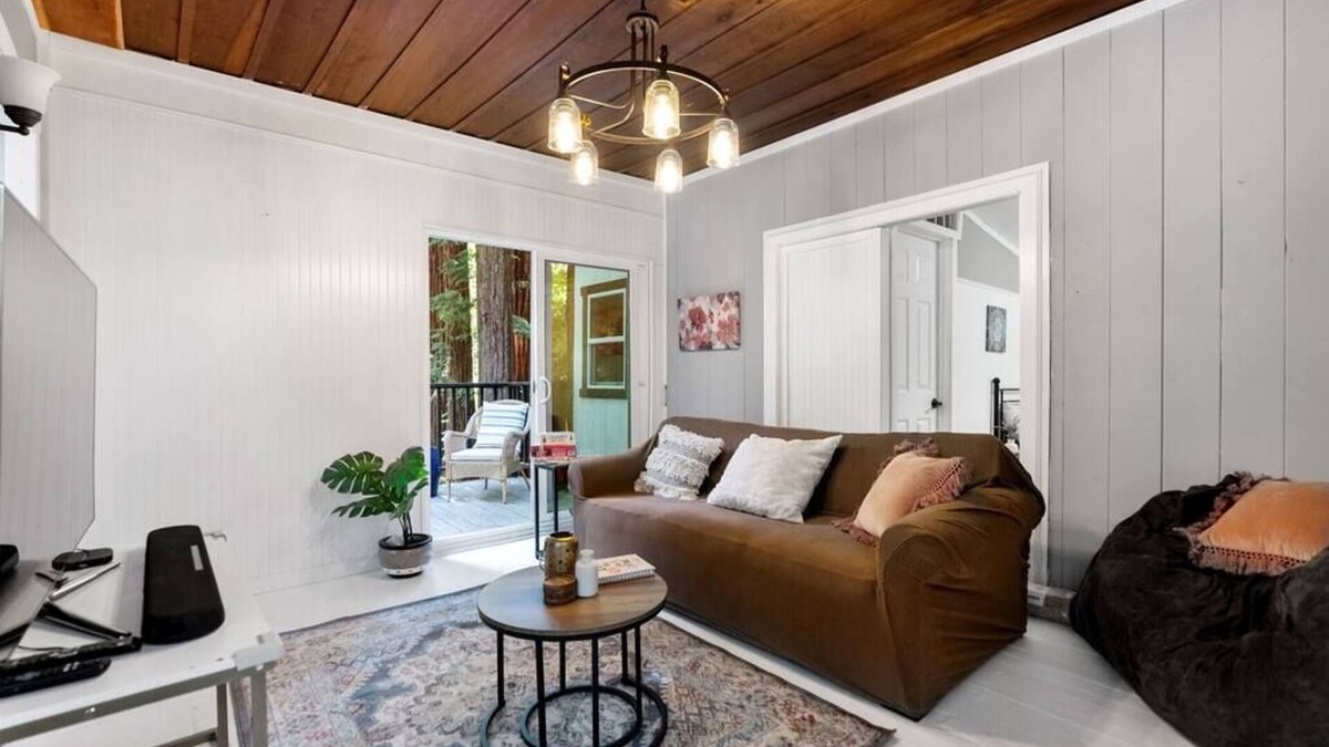 Brookdale House | Redwoods near Los Gatos and Santa Cruz beach