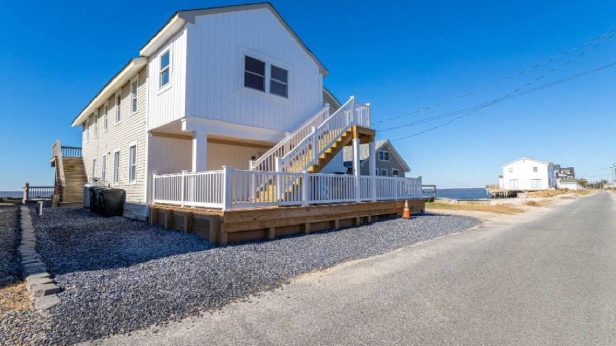 Goshen House | Reed's Beach Unforgettable Waterfront Getaway - The Sunsetter - Bay Front Home