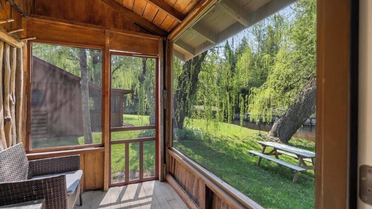 Indian River Cabin | Reed's on the River Cabin 7