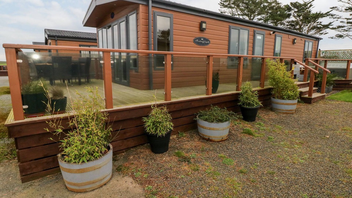 Hasguard Cross Cottage | REEF RETREAT, pet friendly, character holiday cottage in Broad Haven