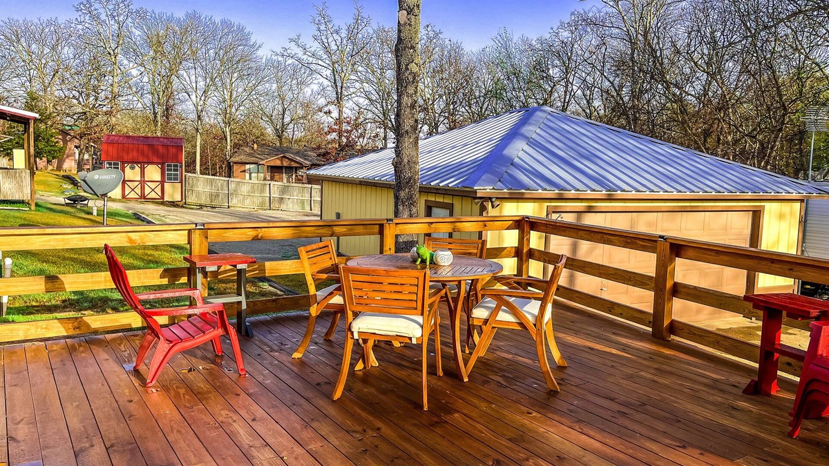 Quitman Hotel | Reel Inn and Lodge