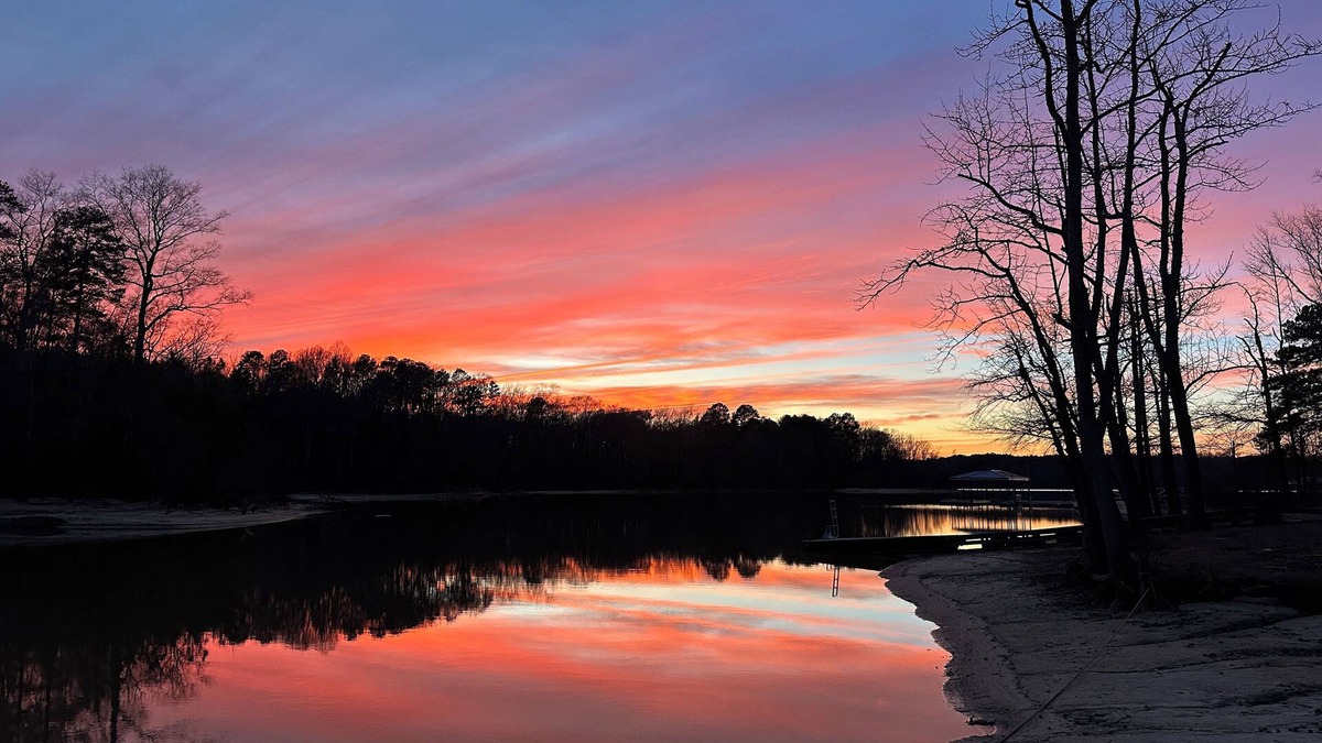Clarksville House | Reel Time on Kerr Lake, NC/SC