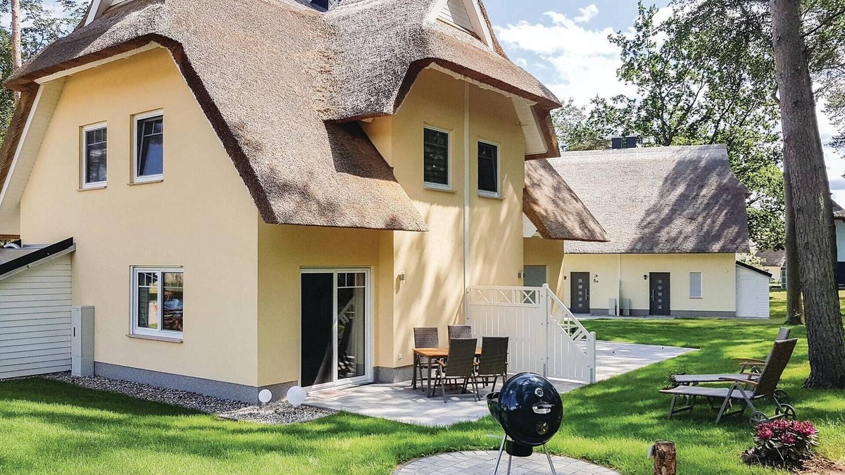 Zirchow House | Reetdachhaus Kiek in` Wald