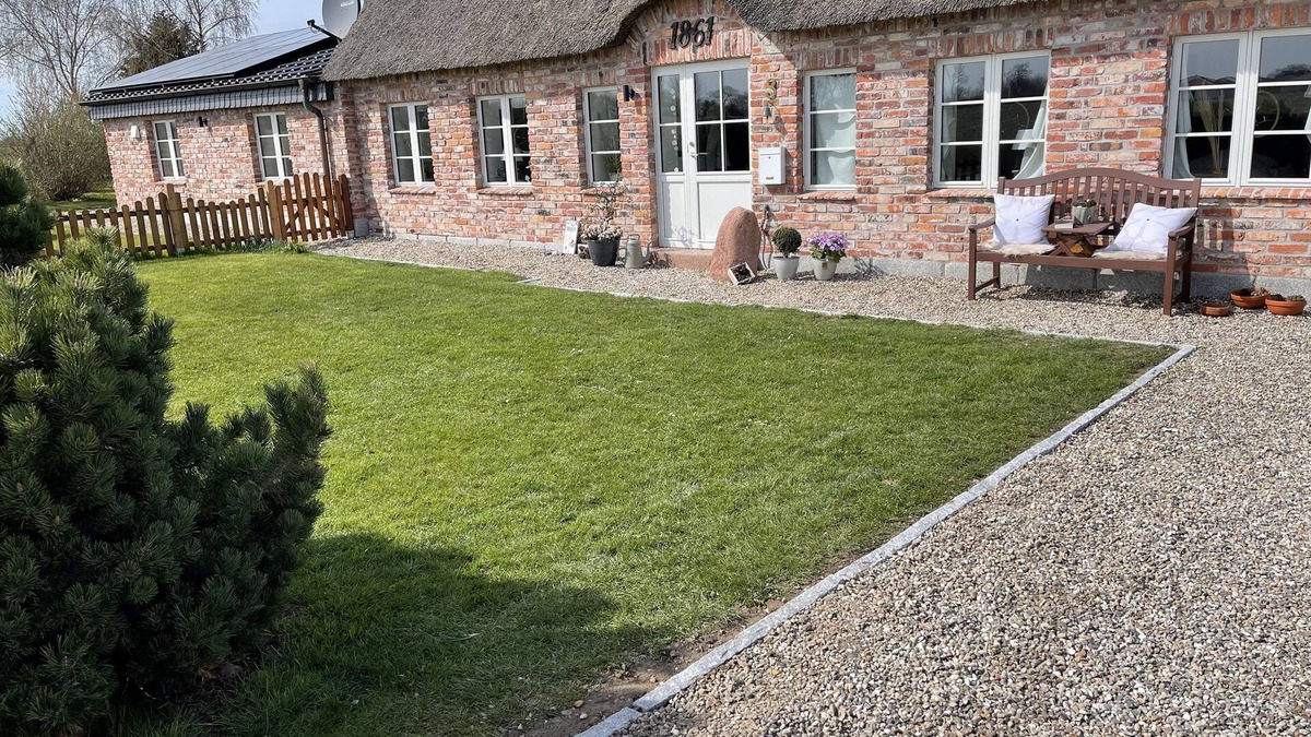 Gelting House | Reetdachkate Wackerballig