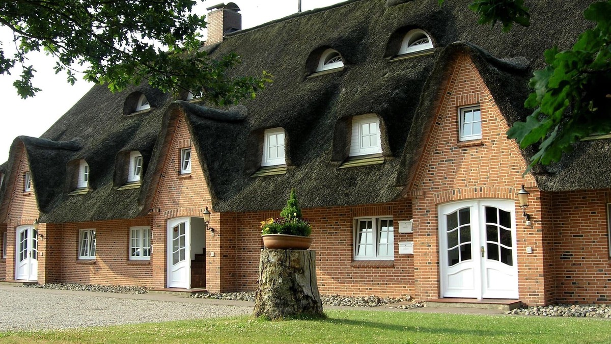 Busumer Deichhausen Apartment | Reethaus Seeschlößchen, apartment Silbermöwe, only 200m to the beach