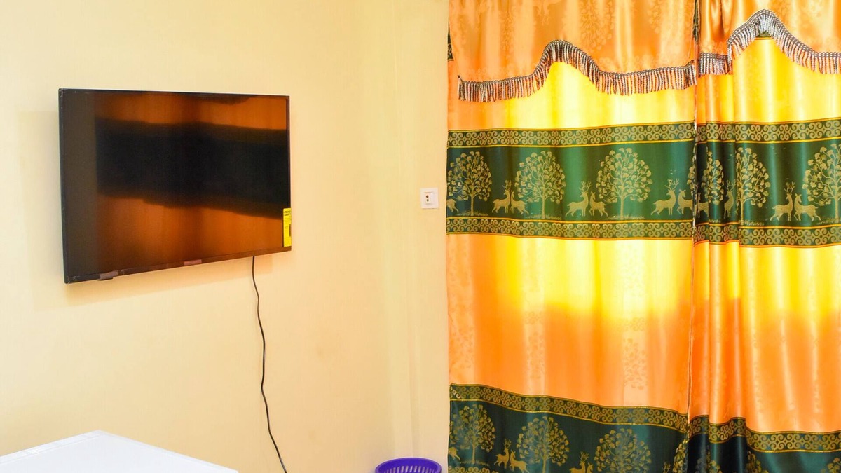 Ouagadougou House | (Ref103)PEACEFUL , SECURED 2 FURNISHED BEDS AT CENTER OF OUAGA,BURKINA FASO.