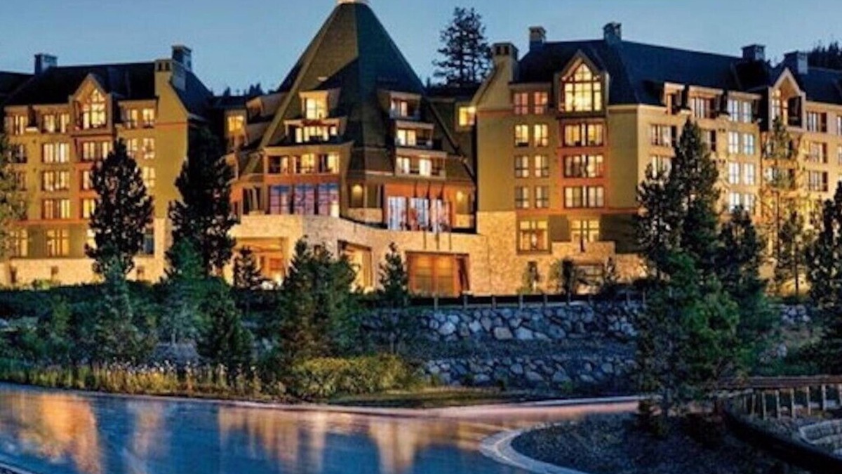 Truckee Condo | Refined and spacious three bedroom at Ritz Carlton Club, Lake Tahoe, Ski Resort!