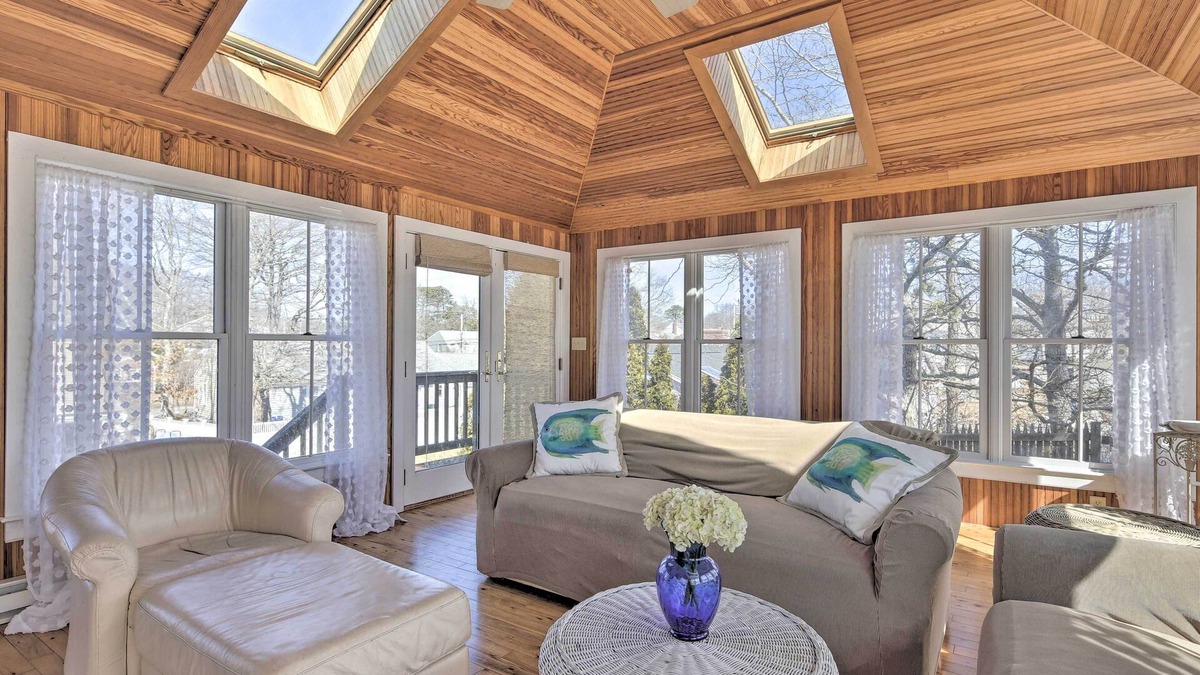 Popponesset Cottage | Refined Retreat W/outdoor Shower, 1 Block to Beach