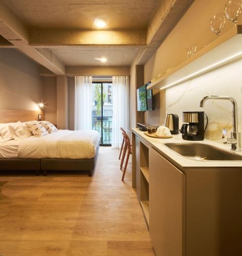 Financial District Apartment | Refined Urban Living in Chapinero Alto