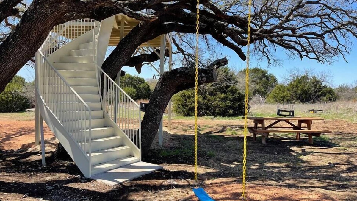 Jacksboro RV Rental | Refuge Group Campground at Lake Godstone