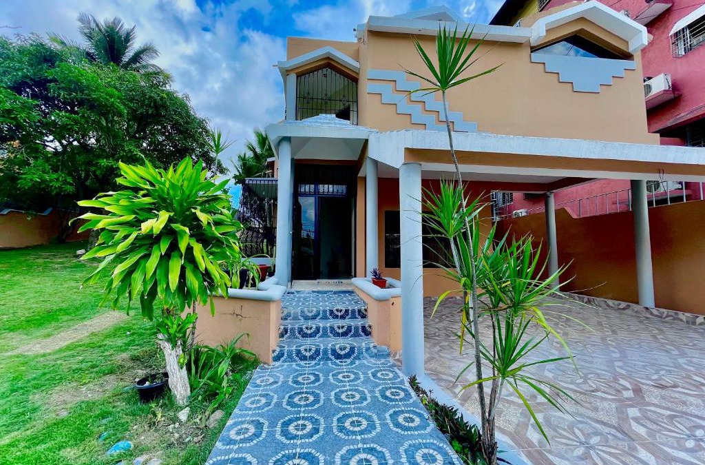 Santo Domingo Oeste House | Refugio Encantador