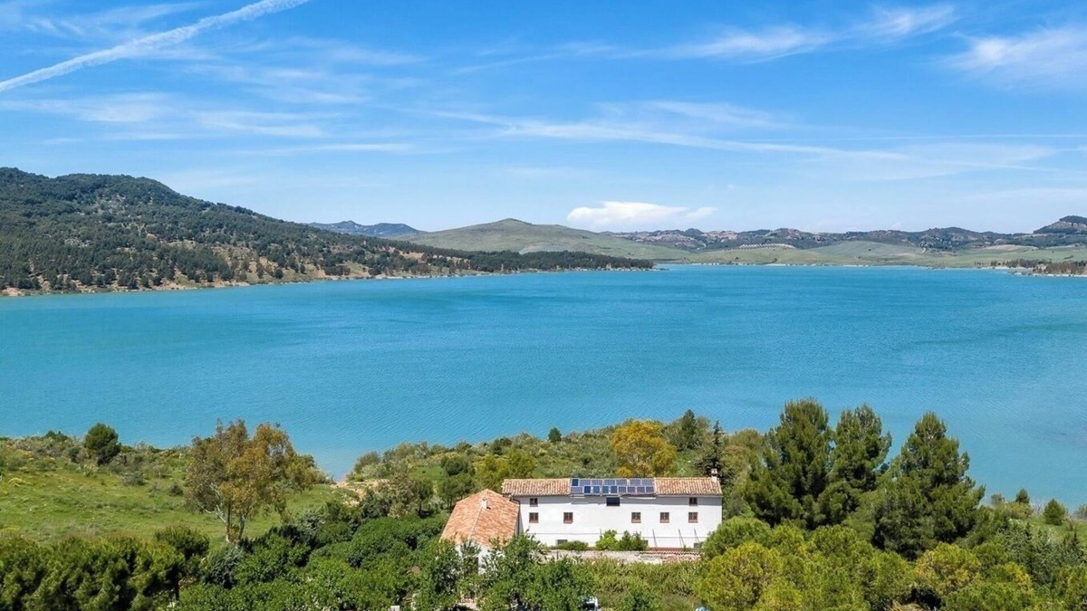 Antequera Apartment | Refurbished holiday apartment in an Andalusian farmhouse in The Lake District