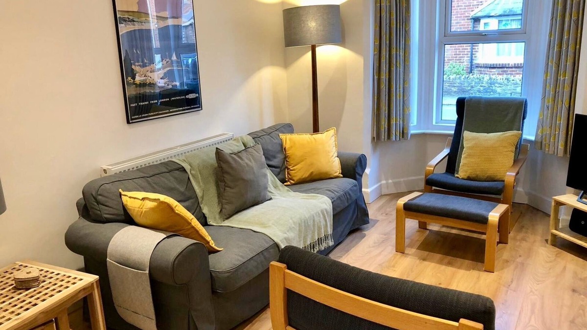 Swanage House | Refurbished house, close to the beach, quiet central location