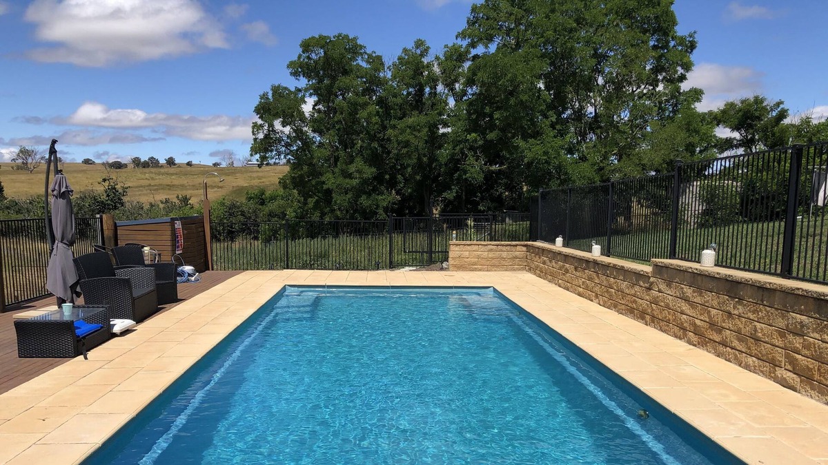 Limerick House | Refurbished Stone Farmhouse with Pool, set within 400 acres of Stunning Country