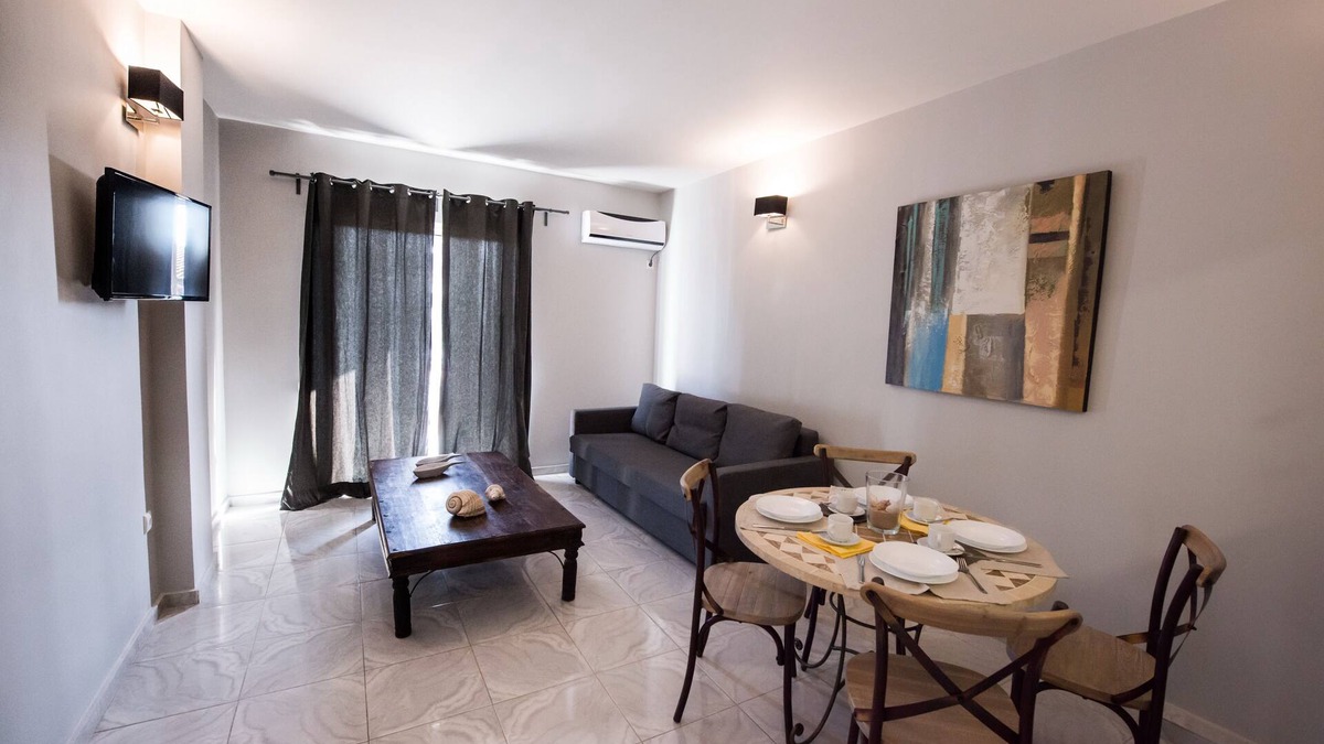 Kariotai Apartment | REGALO KARIOTES/FLAT 6