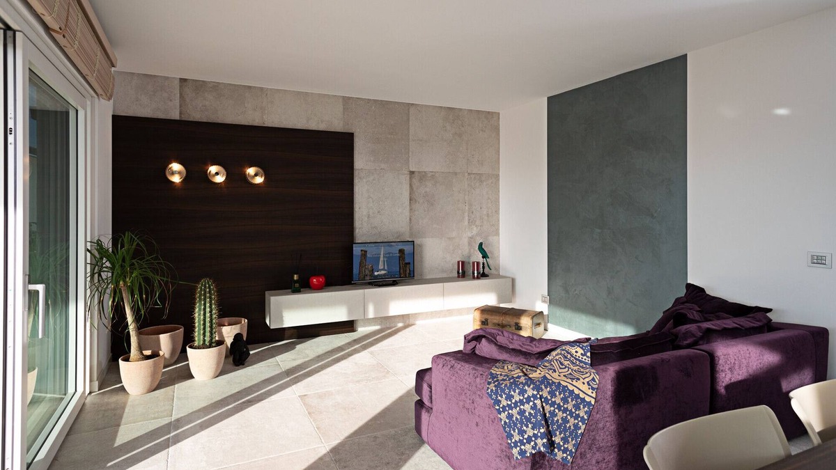 Montioni Apartment | Regarda - "Yin e Yang" apartment with big lake view terrace
