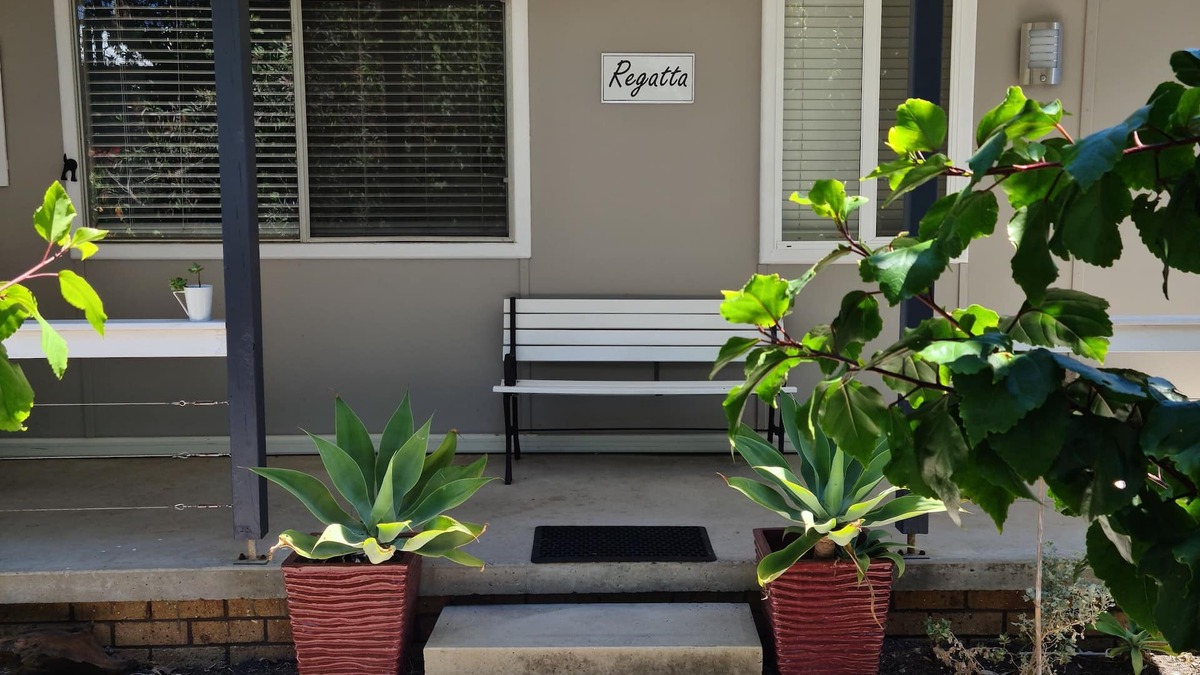 Red Rock House | Regatta on Rudder - Dog Friendly!