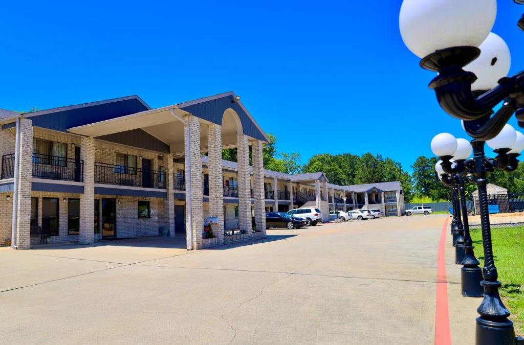 Gladewater Hotel | Regency Inn & Suites