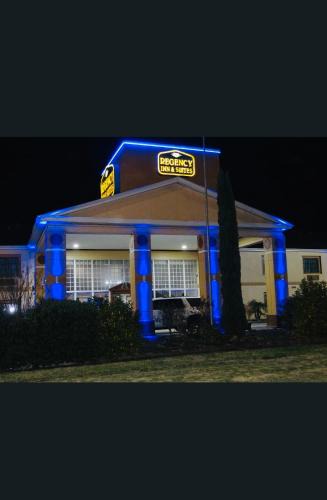 North Shore Hotel | REGENCY INN & SUITS