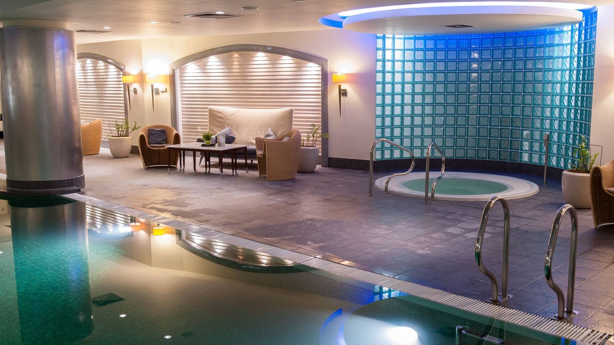 Srodmiescie Hotel | Regent Warsaw Hotel
