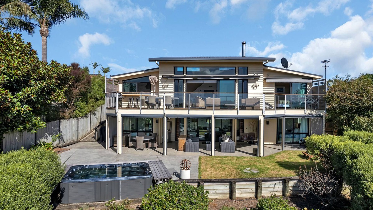 Kerikeri House | Reinga Retreat - Kerikeri Holiday Home