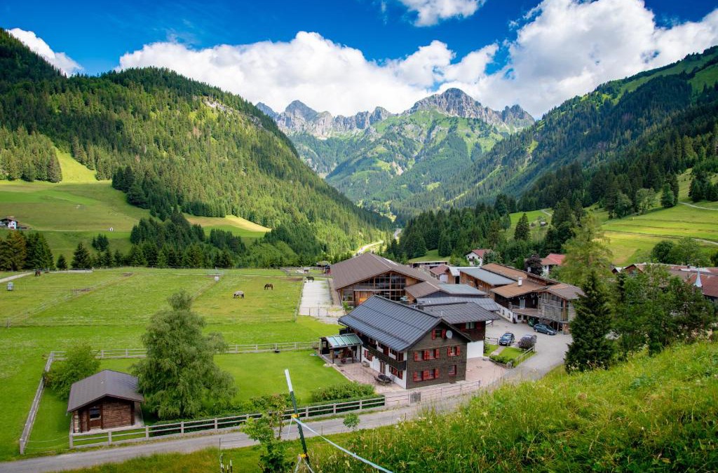 Weissenbach am Lech House | Reiterhof Berggut Gaicht