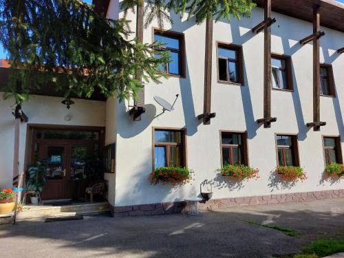 Svratka House | Rekreační středisko ROJANA