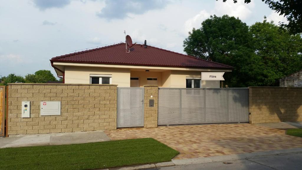 Velky Meder House | Rekreačný dom Flóra