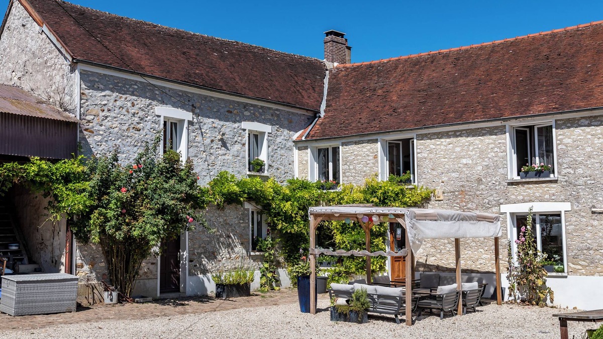 Saint-Mars-Vieux-Maisons House | Relais DE LA Canivotte Gîte Avec Piscine. Animaux Acceptés