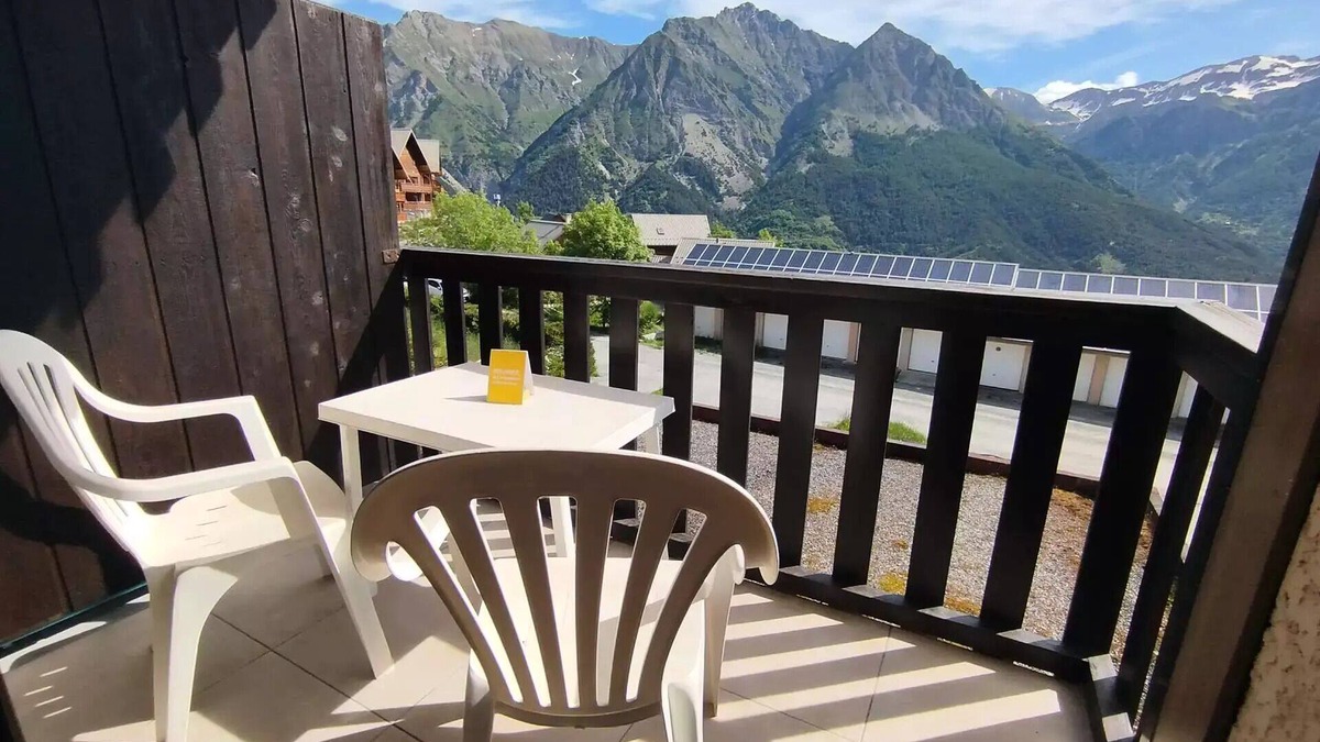 Reallon Apartment | Relais Residence - Friendly apartment welcoming 6 people in Réallon