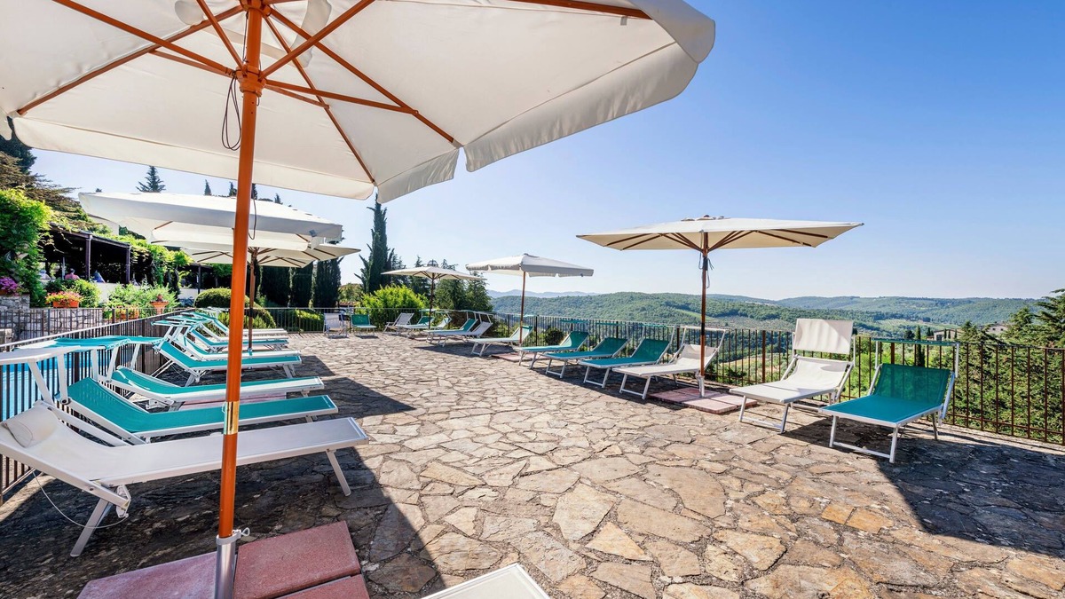 Radda in Chianti Hotel | Relais Vignale & Spa