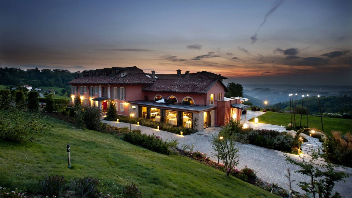 Benevello Hotel | Relais Villa D'Amelia