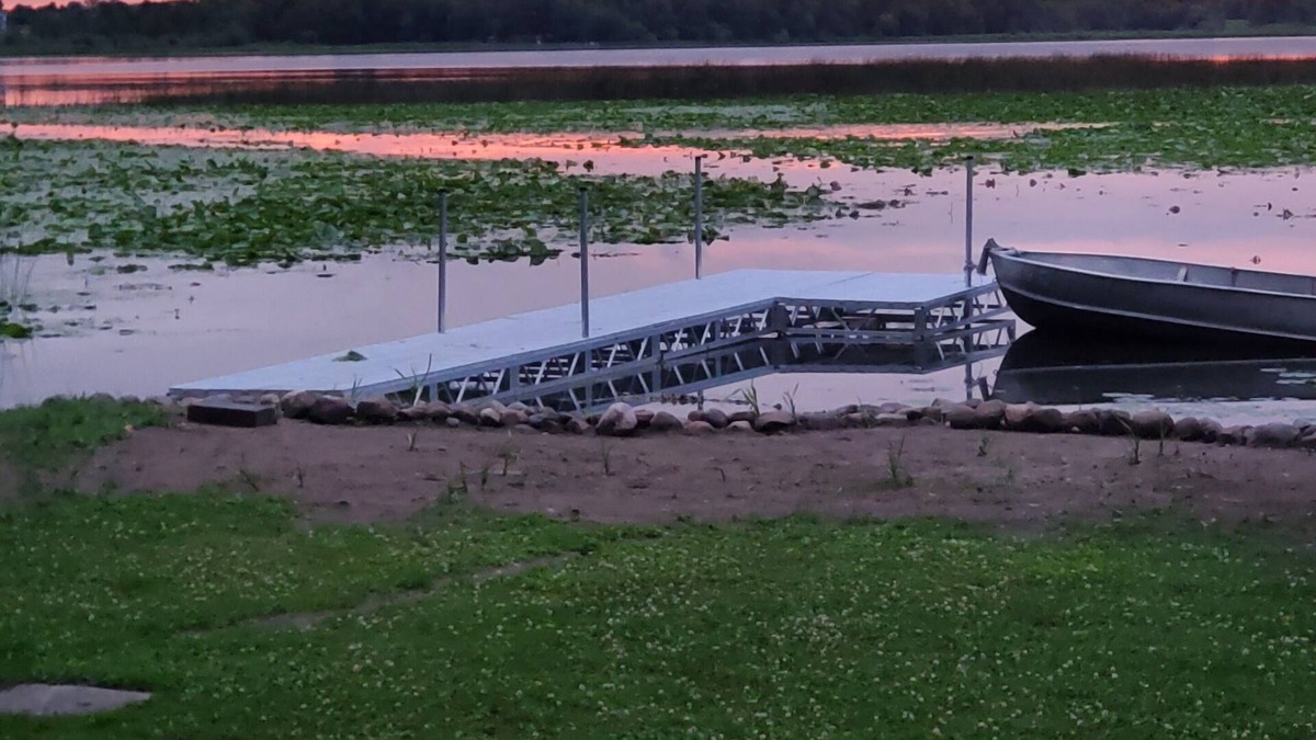 Grandy Cabin | Relax and Enjoy fishing and wildlife on Goose lake