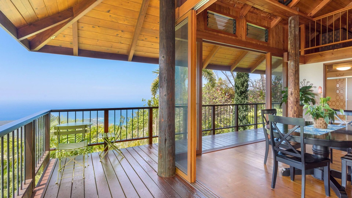 Honaunau-Napoopoo House | Relax and Enjoy! Five Star Accommodations at Affordable Rates!