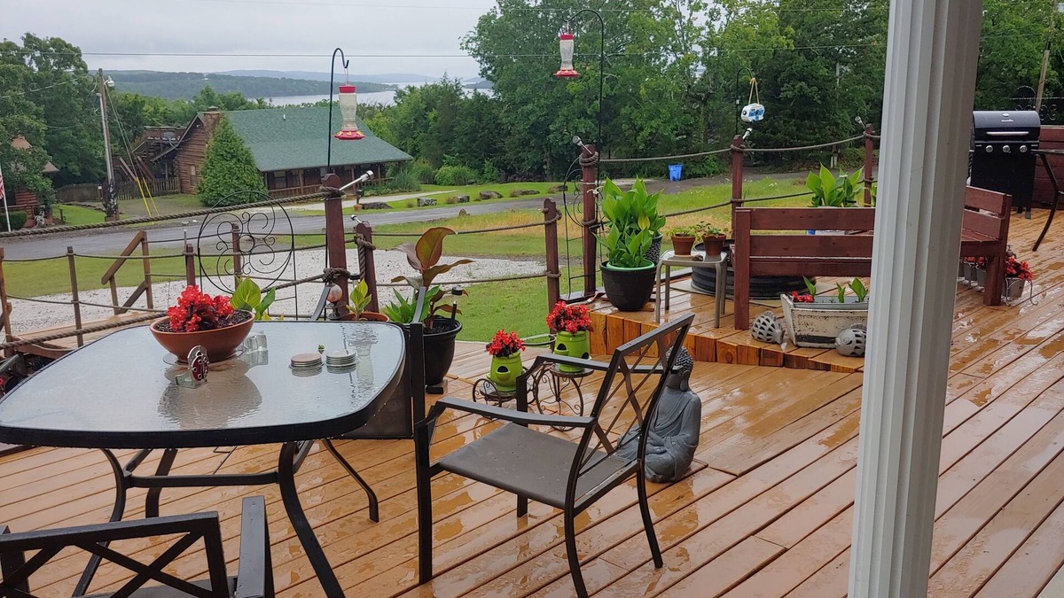 Cookson House | Relax and enjoy this beautiful 3 Bed, 2 Bath home on Oklahoma’s Lake Tenkiller.
